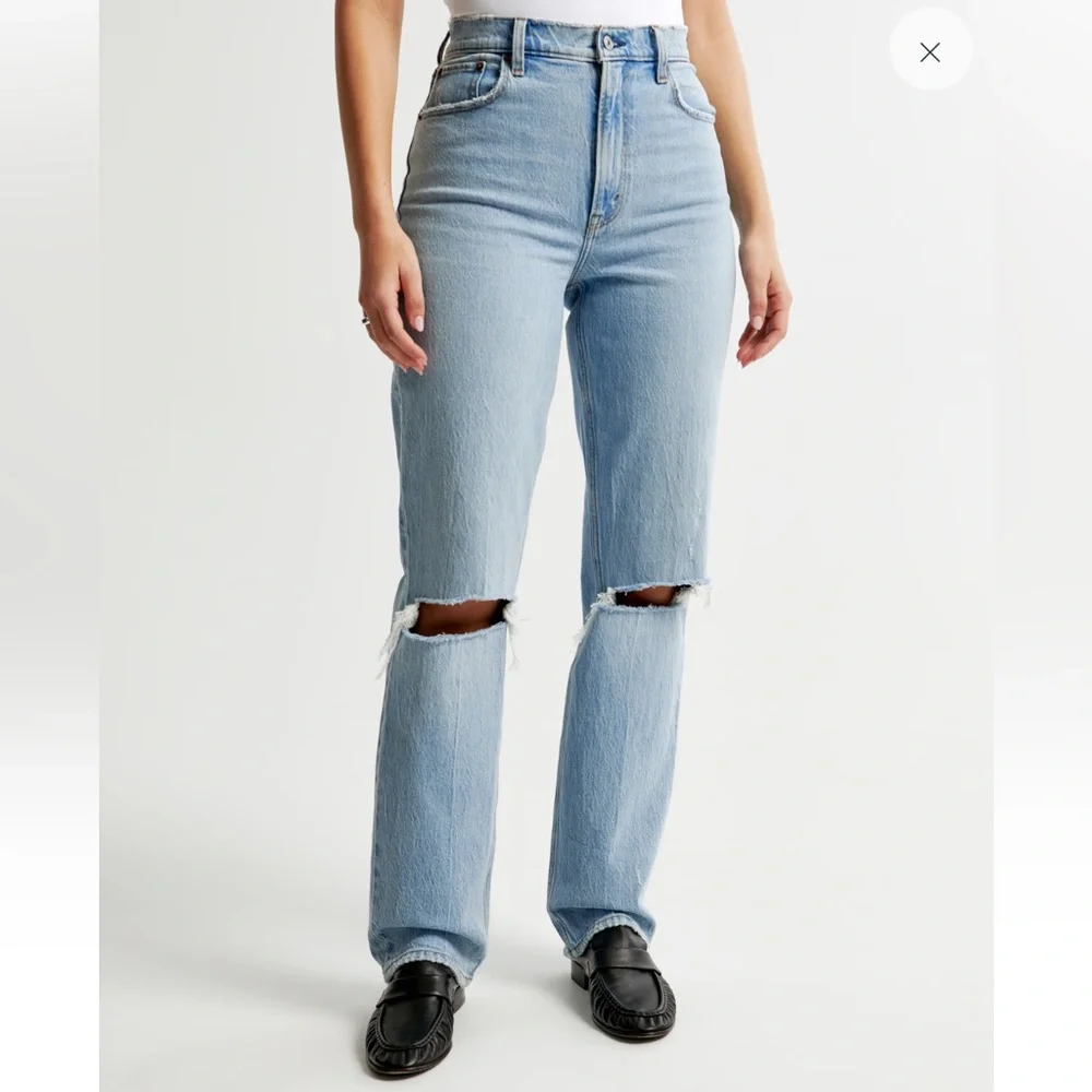 Abercrombie Curve Love 90s Ultra High Rise Straight Jeans - Picture 5 of 16